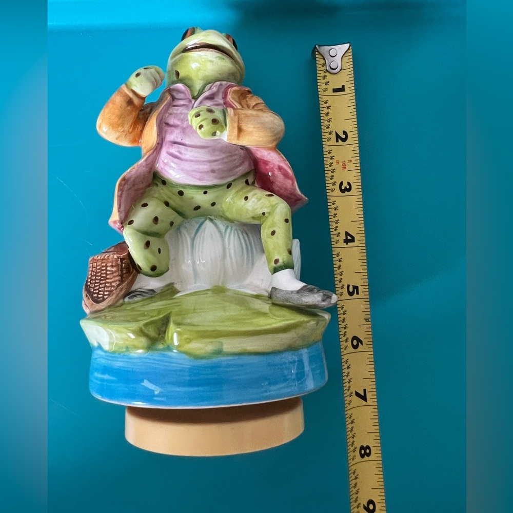 Vintage Schmid Beatrix Potter Mr. Jeremy Fisher Frog Music Box Lazy River Works - Picture 8 of 10